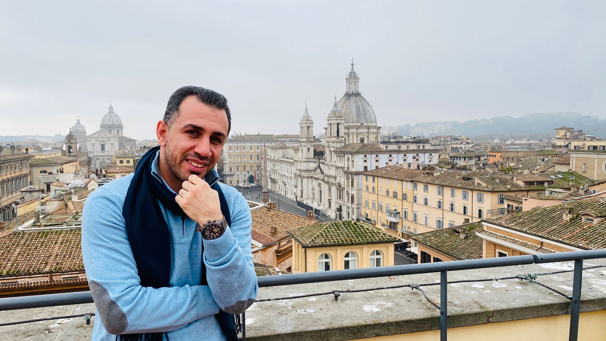 Aram Pano en Roma. 
