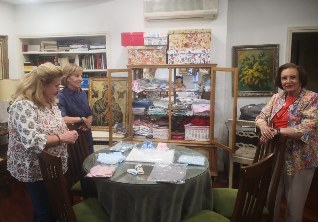 Compra ropa de bebé y ayuda a la formación de sacerdotes 5 IMG 20220922 194416 1 scaled e1664475188948