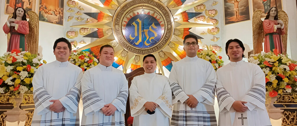 Don Andrei Ventanilla, sacerdote de Filipinas 6 iglesia en filipinas