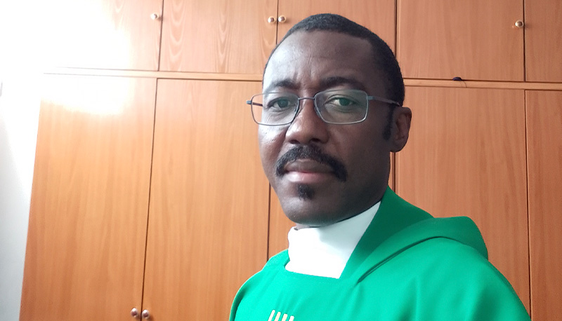 El trasplante de hígado del padre Renel: en Haití hubiera fallecido 1 sacerdote