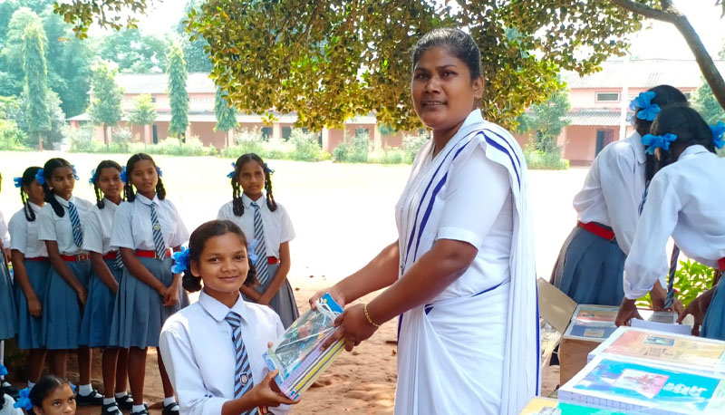 Alice Topno, de la India, donde los católicos son minoría 1 alice topno misionera tribal en la india escuela