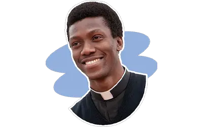 Sticker de un sacerdote africano, sonriendo, que presenta la campaña Pon cara a tu donativo